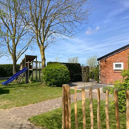 Landelijk Gelegen Vakantiebungalow Ok19 Oostkapelle Eksteriør billede